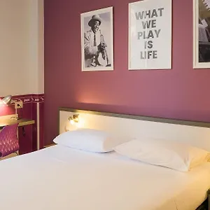 Hotel Nologo **
