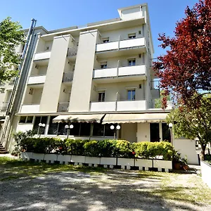marika.riccione-hotels.org/